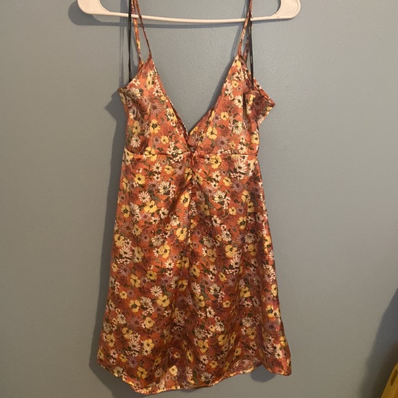 Forever 21 M short dress - Picture 2 of 3